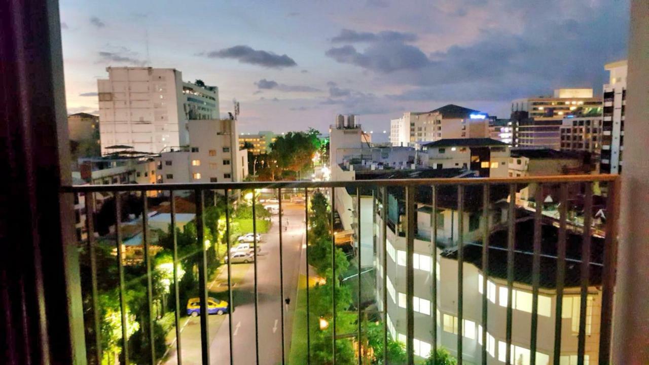 The Base Central Pattaya By Pattaya Holiday Экстерьер фото