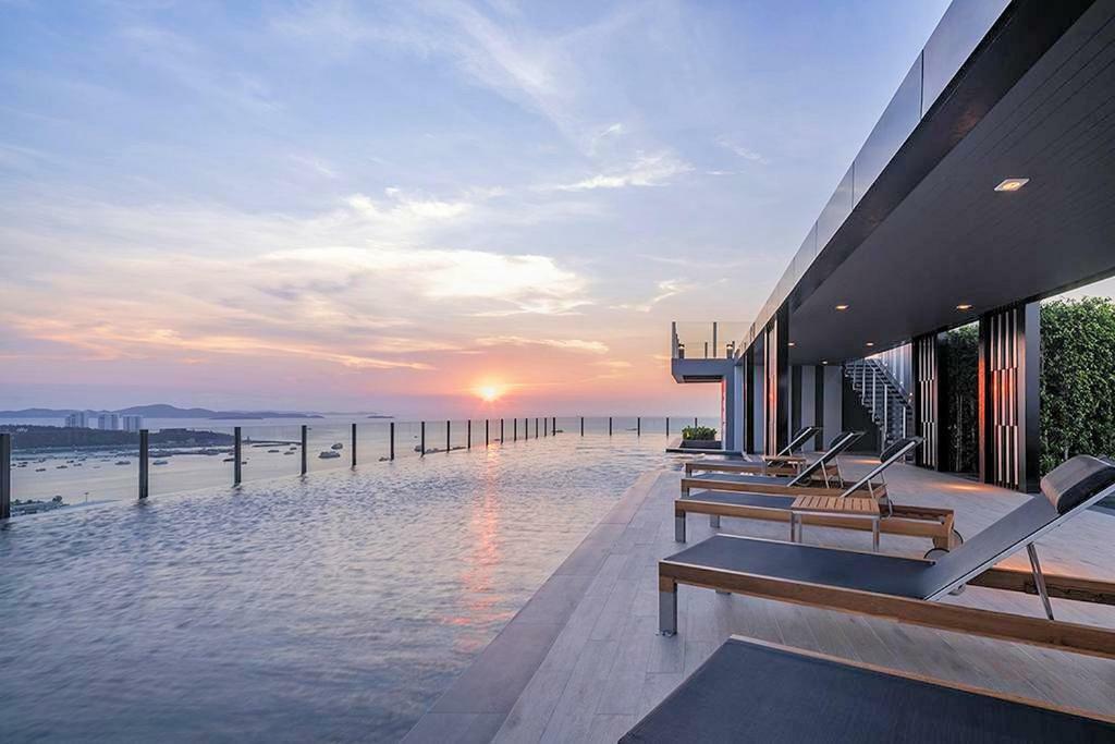 The Base Central Pattaya By Pattaya Holiday Экстерьер фото
